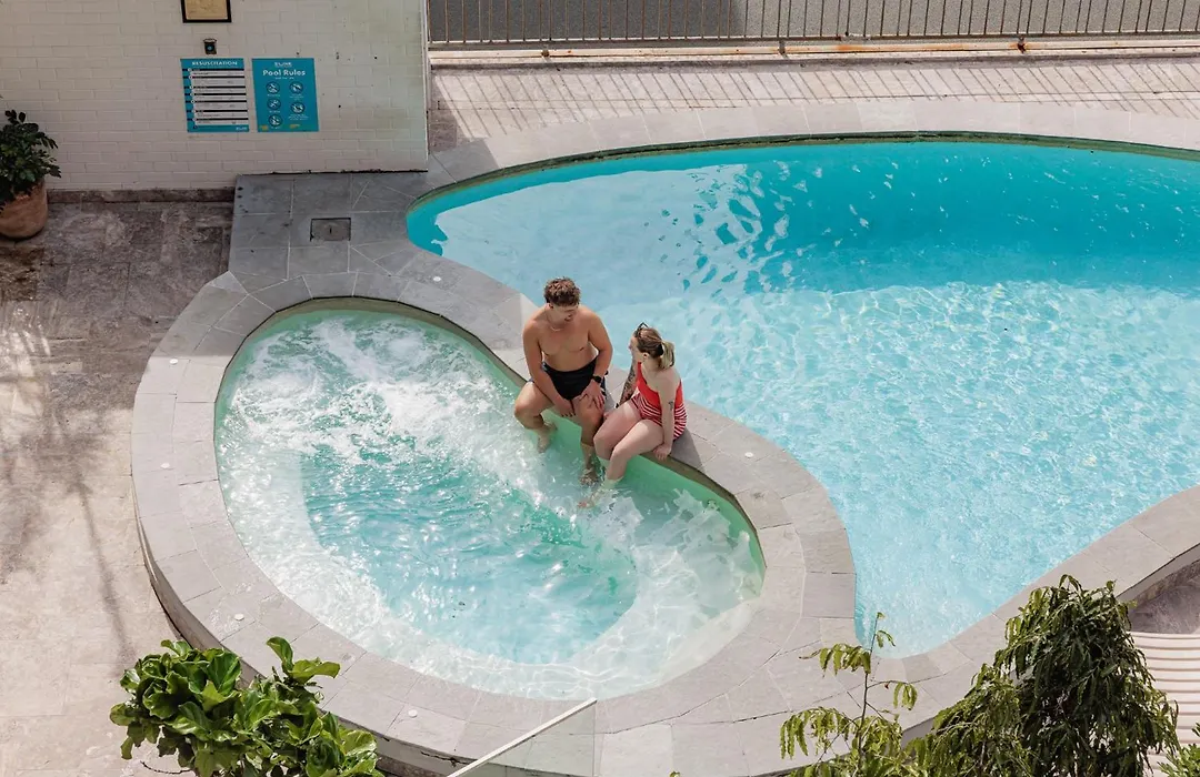 Bunk Surfers Paradise 18-35 Backpacker Hostel (Adults Only)-1