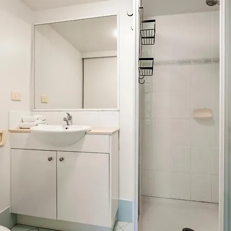 Kirra Palms Holiday Apartments-2